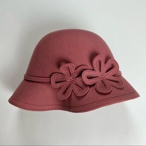 Ann Taylor Loft cloche flower pink hat 22in 100% wool